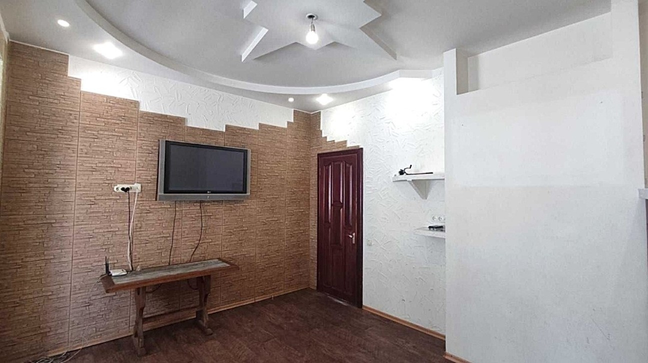 продажа многокомнатной квартиры номер A-173101 в Приморском районе, фото номер 12